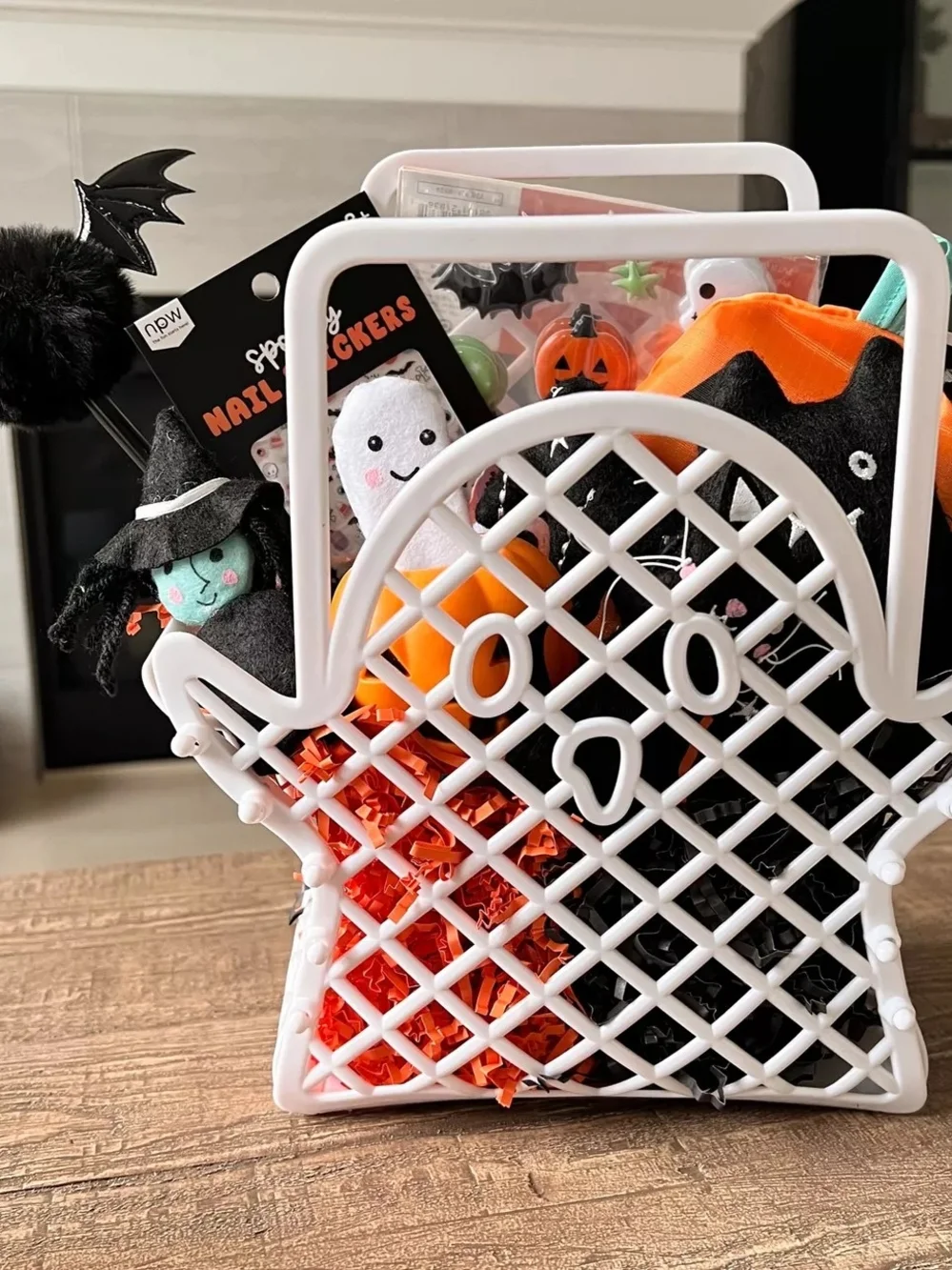 Jelly New Boo Mesh Basket for Arts. Crafts and Halloween Fashion Tote (1pc)